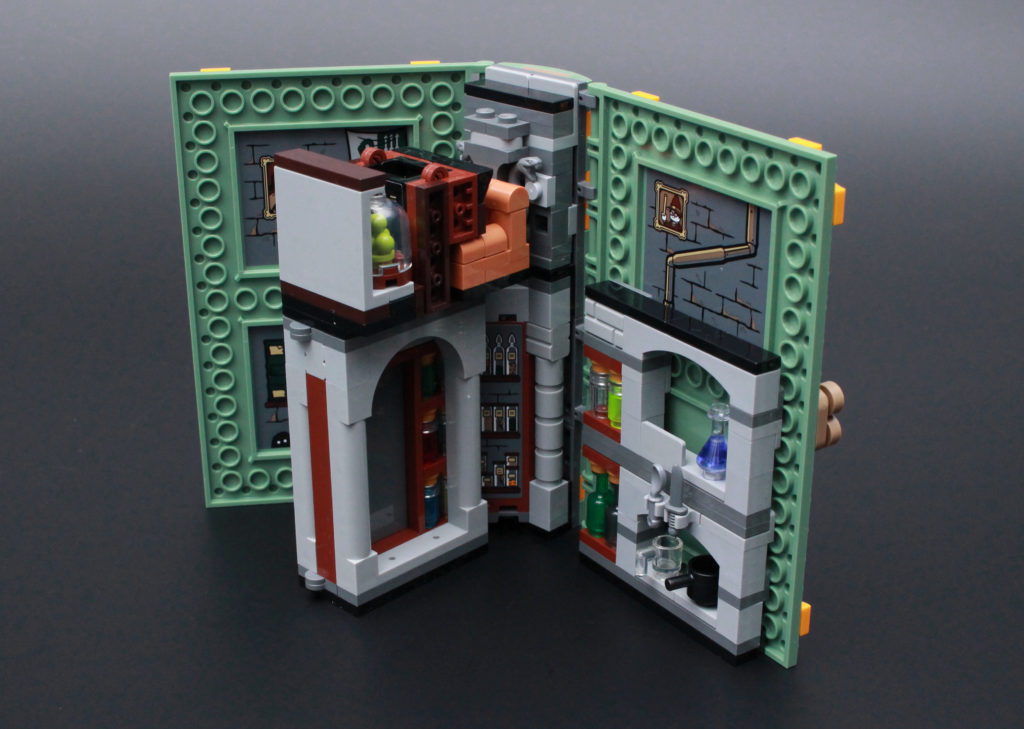 LEGO Harry Potter 76383 Potions Class review 11