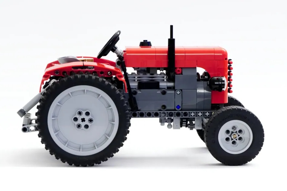 LEGO Ideas Classic Tractor 2