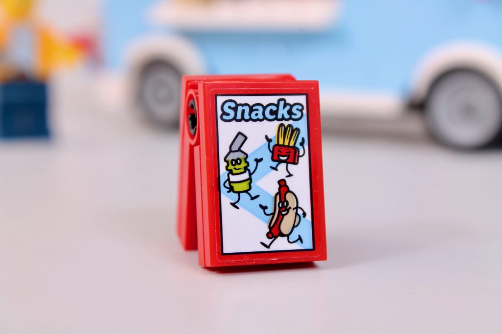 LEGO Icons 40681 Retro Food Truck review 3 1024x683