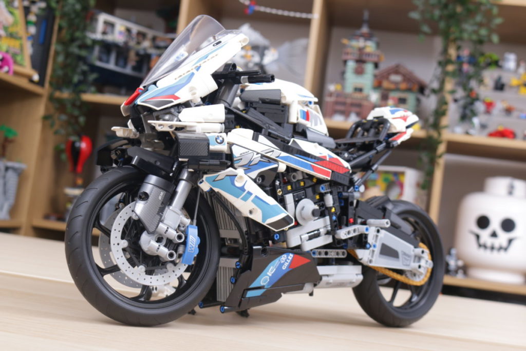 LEGO Technic 42130 BMW M 1000 RR review 32 1024x683